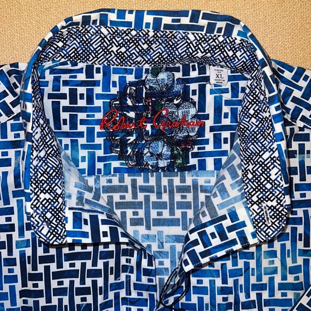 Robert Graham Mens button down shirt